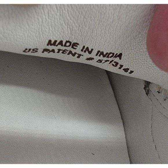 Cole Haan Air Tali Flat Women Size 8.5 B Silver Leather Slip On Loafer Boat Shoe - Picture 6 of 7